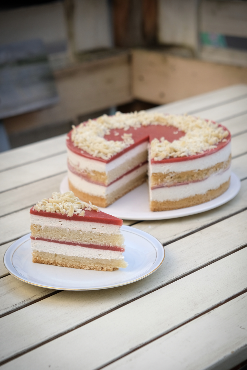 Spaghetti Eis Torte